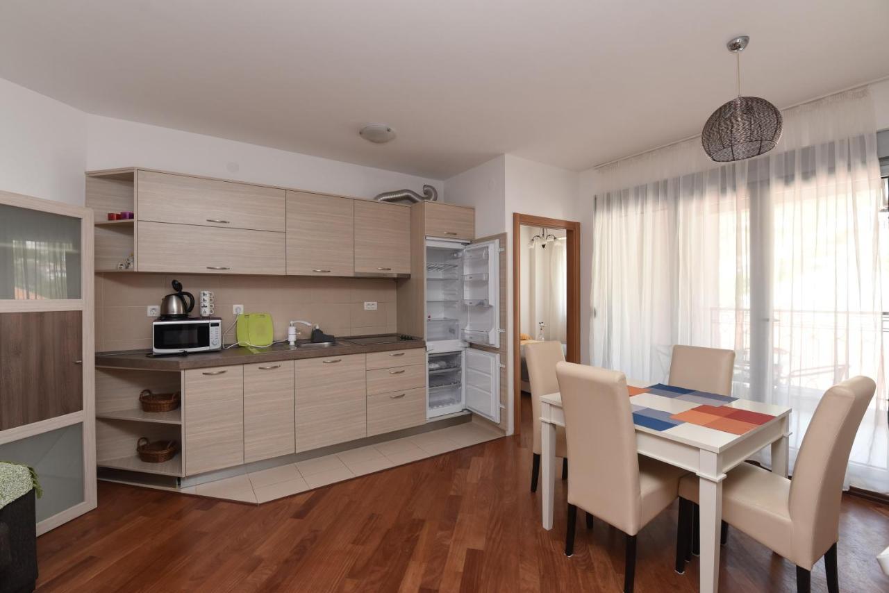 Apartamenti Enjoy Apartamento Petrovac Exterior foto